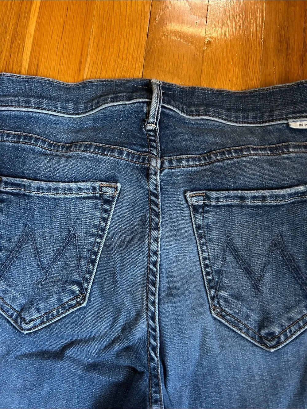 MOTHER JEANS BOOTCUT “ THE OUTSIDER SNEAK” 25 DARK AND STORMY NIGHT WORN ONCE